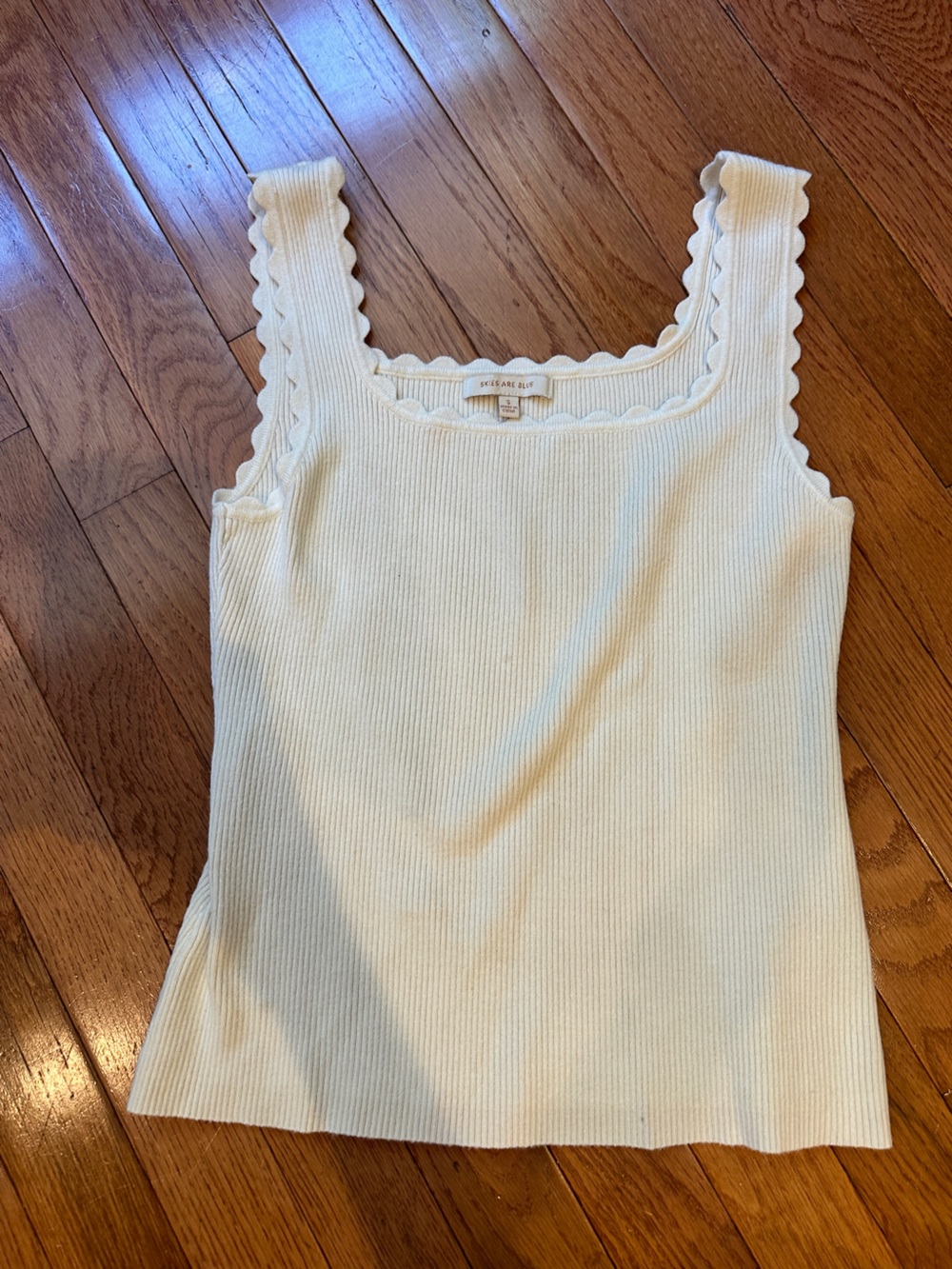 Skies Are Blue CREAM Scalloped Tank Small
